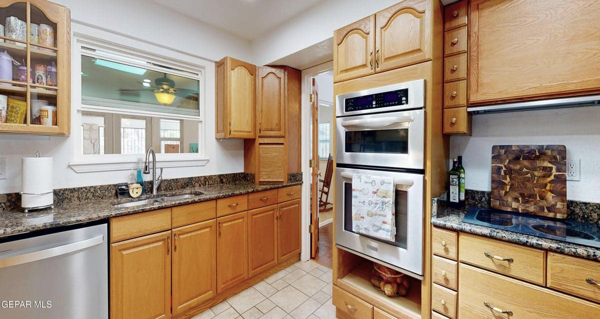 2900 Stone Edge Kitchen Sink Pic