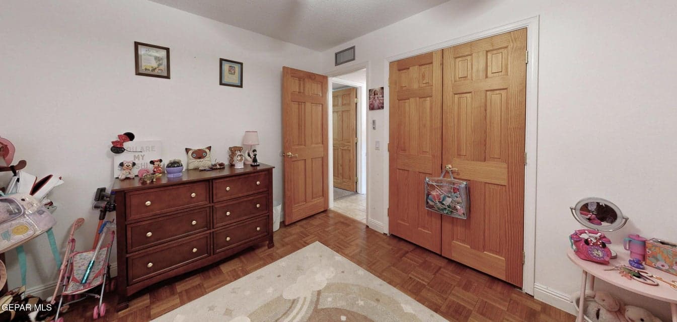 2900 Stone Edge Bed 2 Pic 2