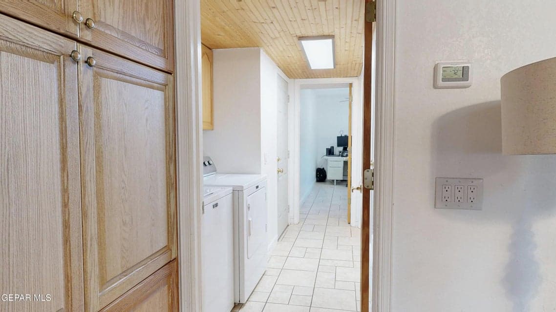 2900 Stone Edge Laundry Hall Pic