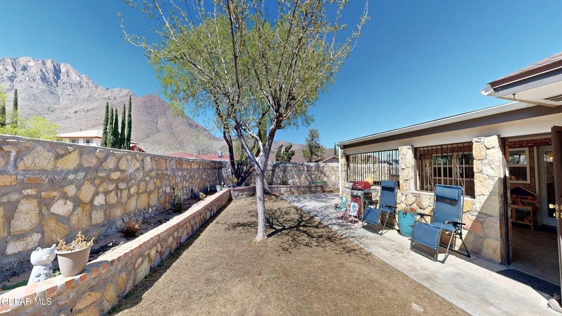 2900 Stone Edge Backyard Pic 2