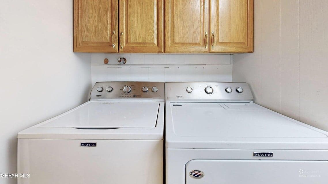 2900 Stone Edge Laundry Pic