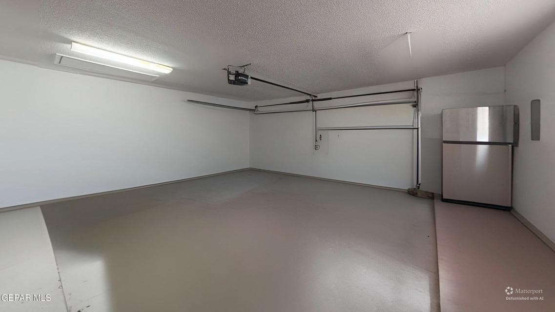 2900 Stone Edge Garage Pic