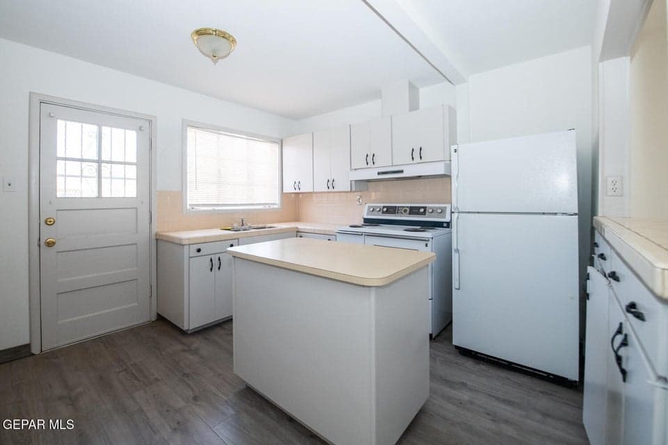 4013 Hueco Ave-27