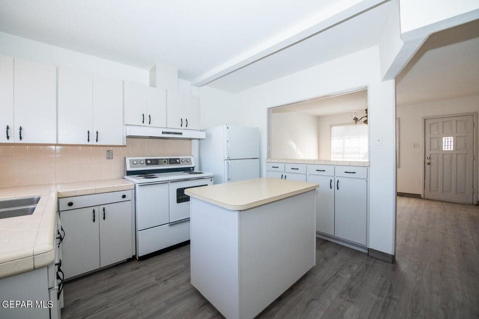 4013 Hueco Ave-29