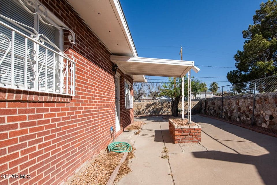 4013 Hueco Ave-46