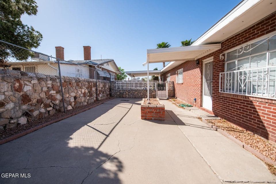 4013 Hueco Ave-47