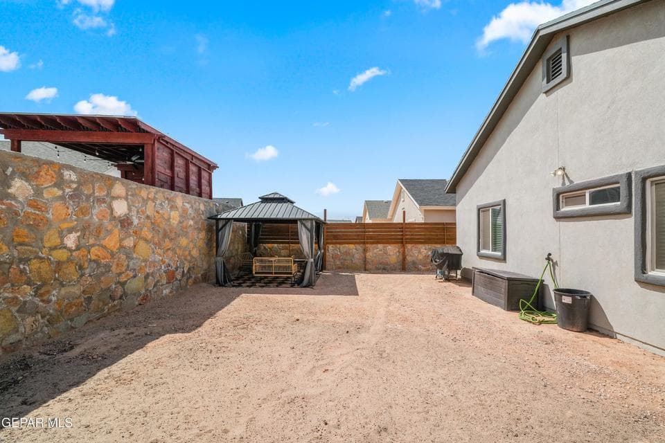 5116 Jennifer Claire-38