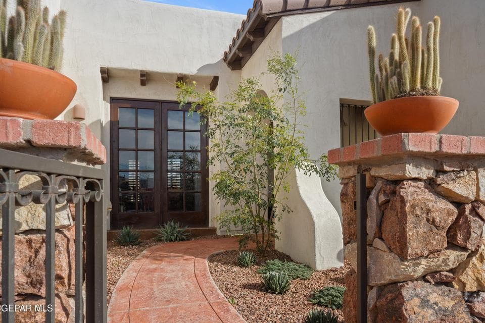 6252 -Franklin-Ridge-MLS-Camera-Guy-6