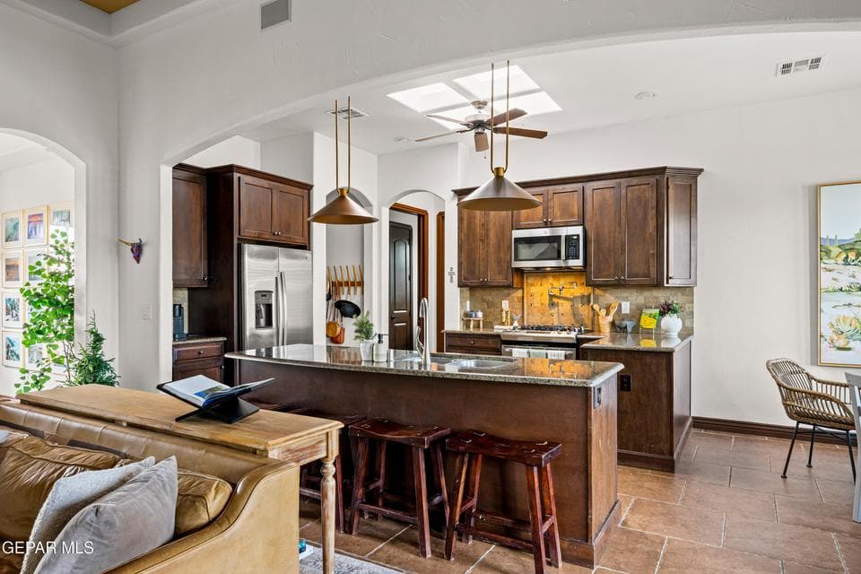 6252 -Franklin-Ridge-MLS-Camera-Guy-15