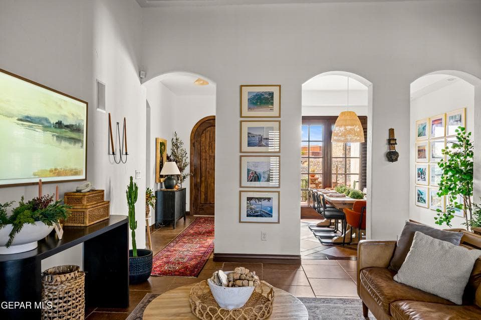 6252 -Franklin-Ridge-MLS-Camera-Guy-16