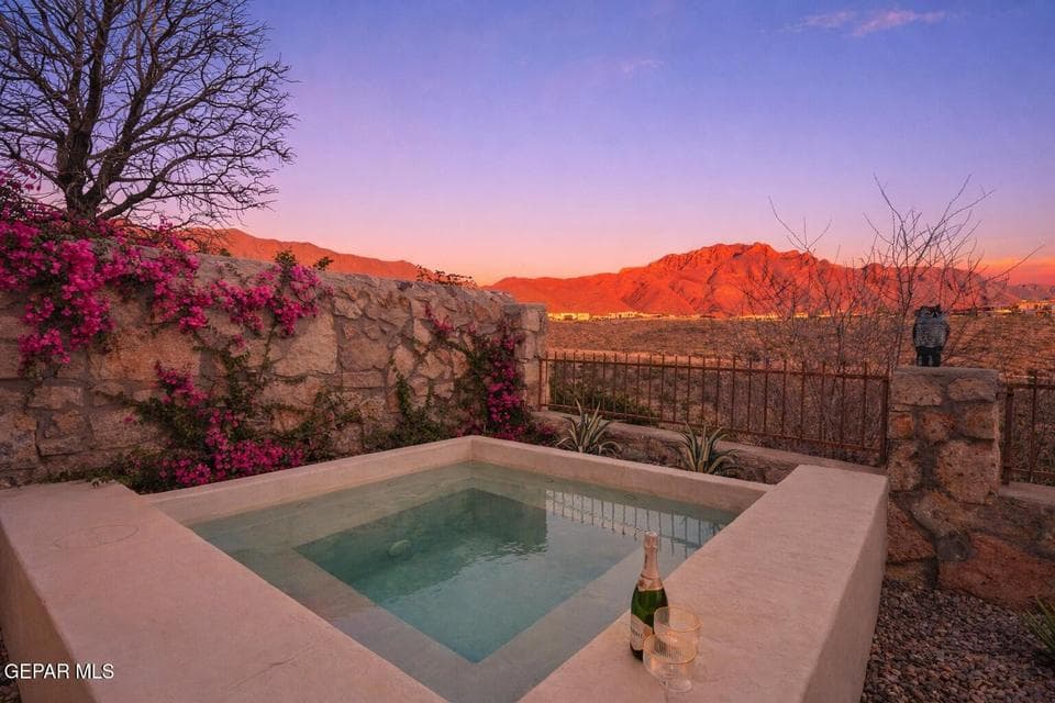 669F7D07-D9DD-4346-BC71-4A331E49B74B