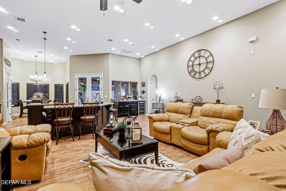 27-web-or-mls-28-print-IMG_5208