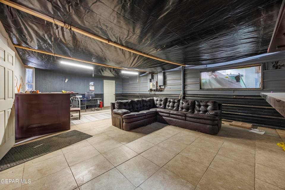 Bldg 1 additional office