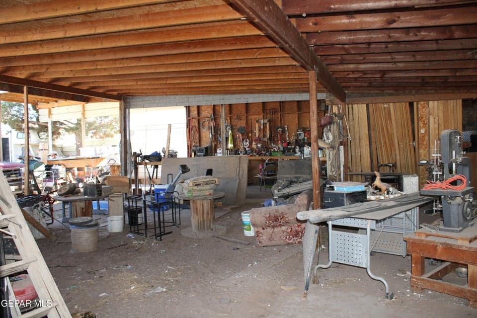 Commercial covered patio