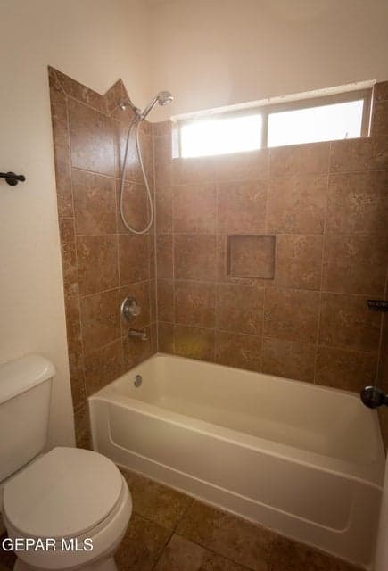 upstairs hall bathroom two (2)