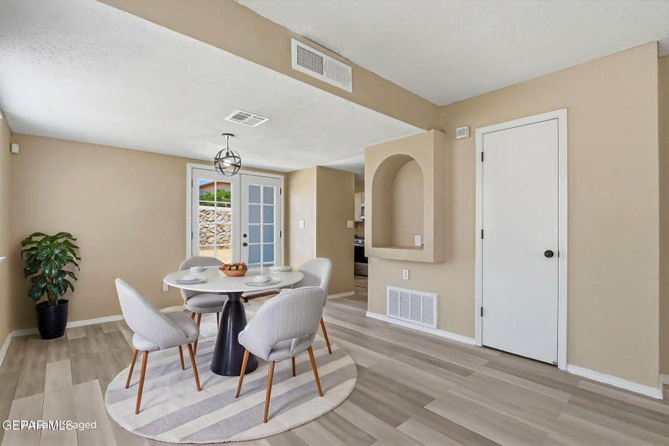 42-web-or-mls-IMG_8262 virtually staged