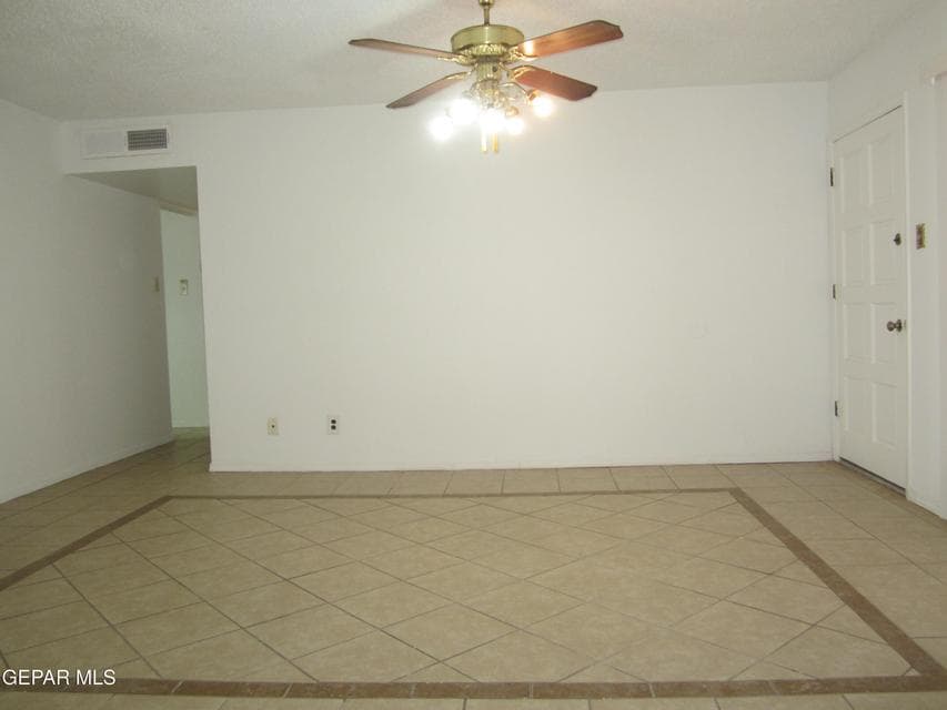 10309 Wilshire Pics 016
