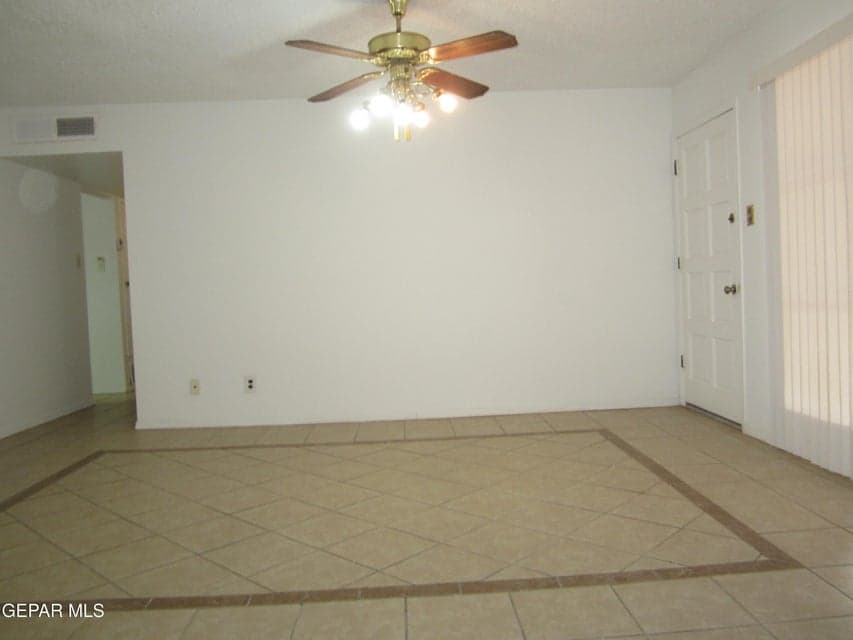 10309 Wilshire Pics 017