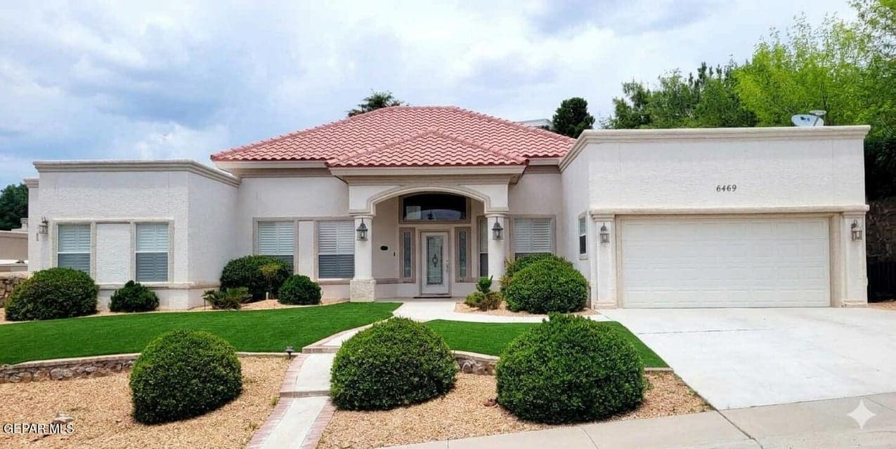 6469 Calle Vista, beautiful single-story home.
