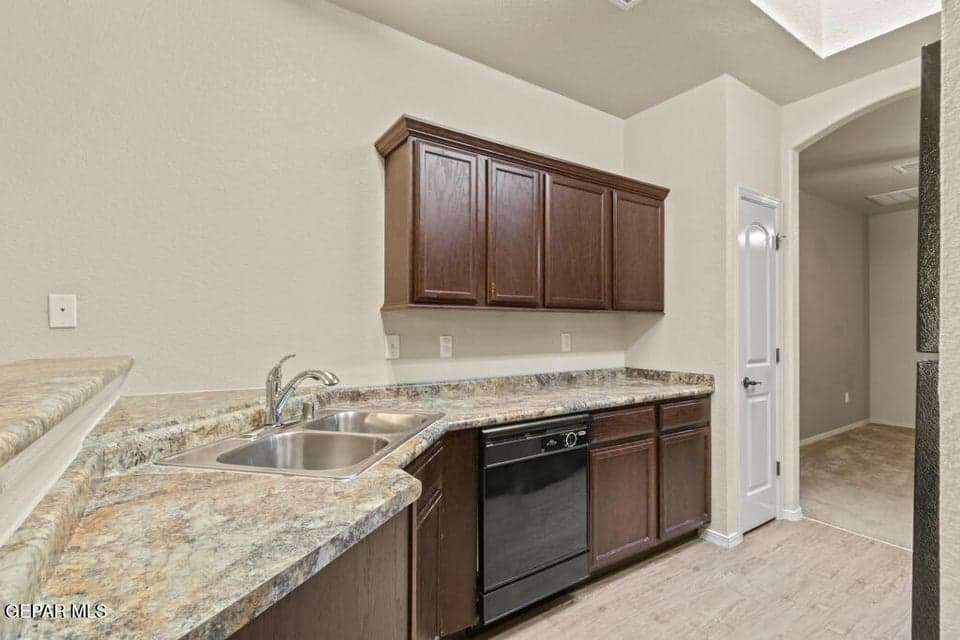 Kitchen-Cabinets