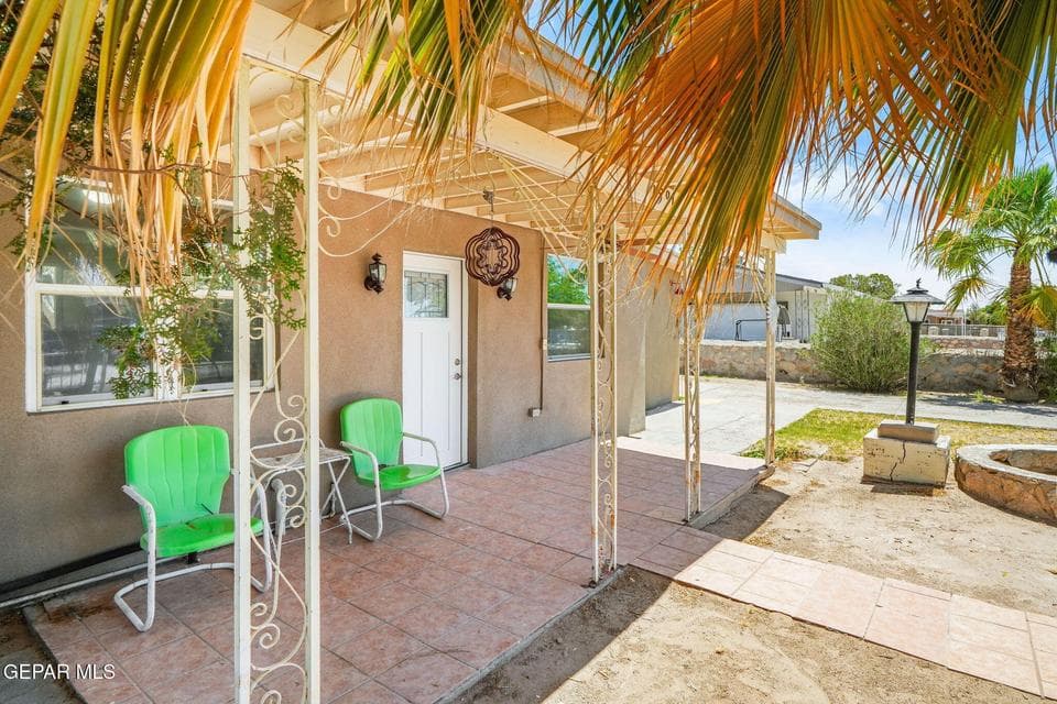 7591 Hacienda Ave-4