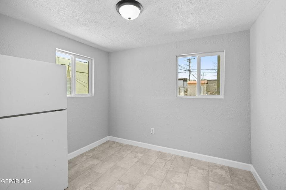 7591 Hacienda Ave-22