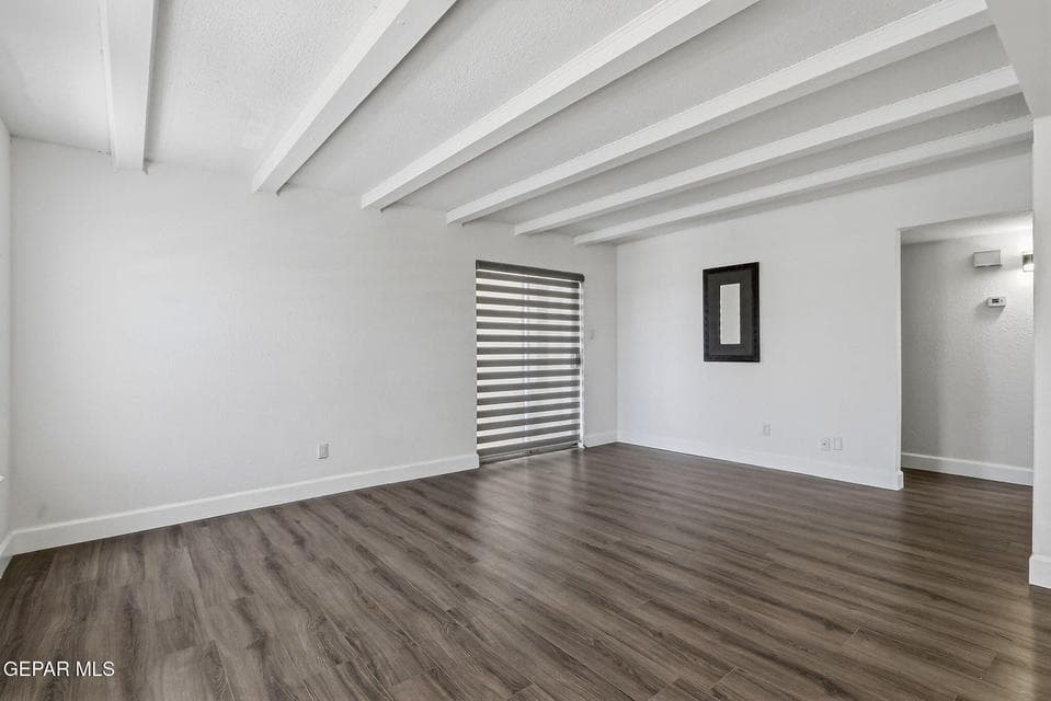 Living Room/Dining Room