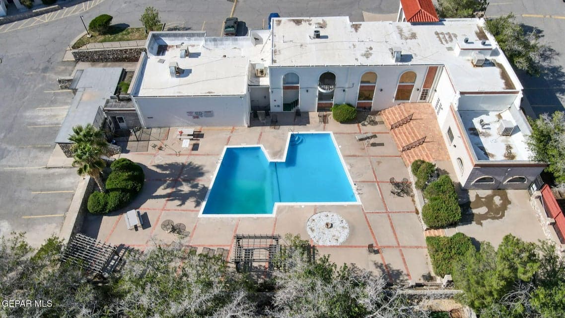 Swimming Pool 1