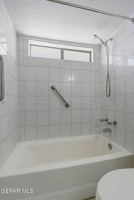 42 Level 1 Full Bath view