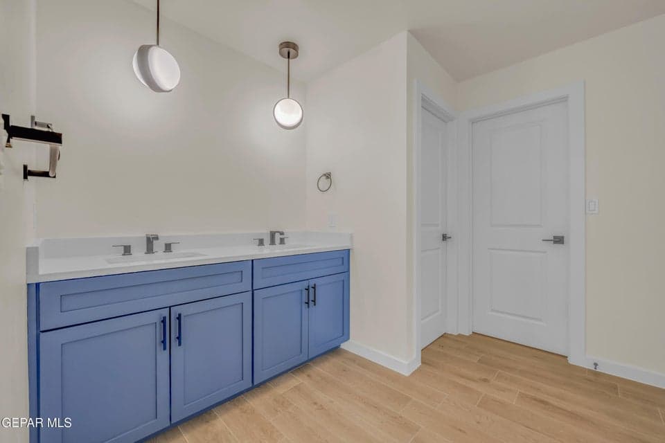 Main Bathroom