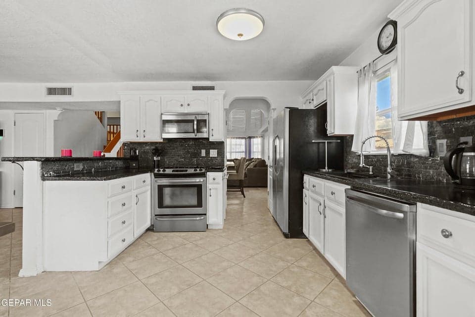 15407