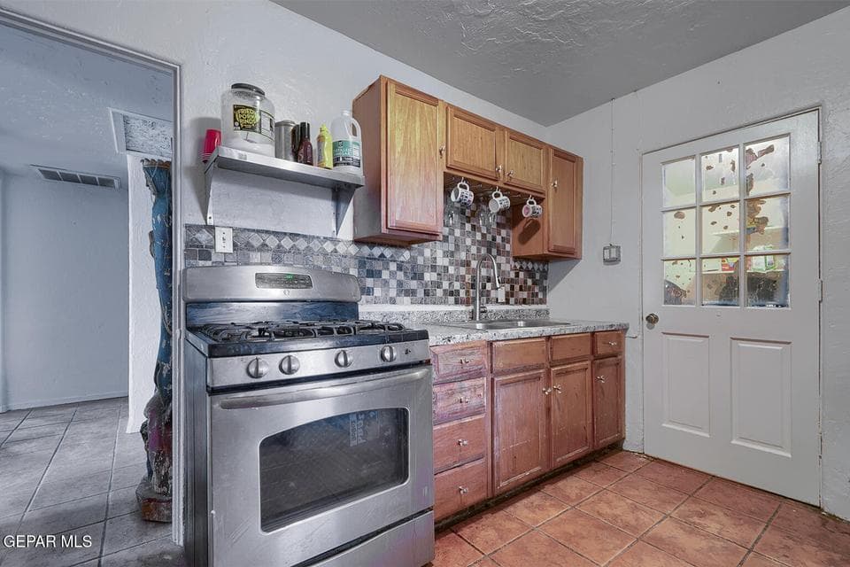 7233-Stiles-Kitchen