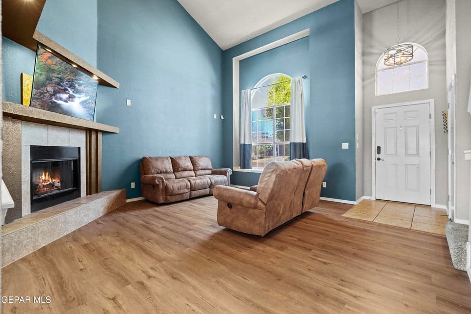Spacious living area, open-concept design