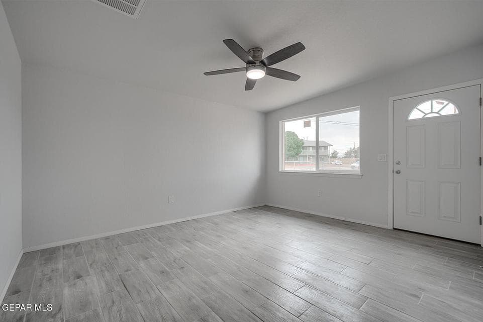 274-Liberty-Living room
