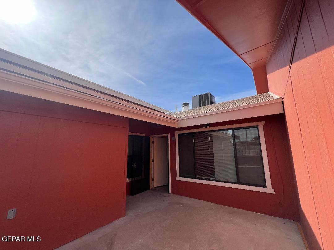 Unit "B" Courtyard