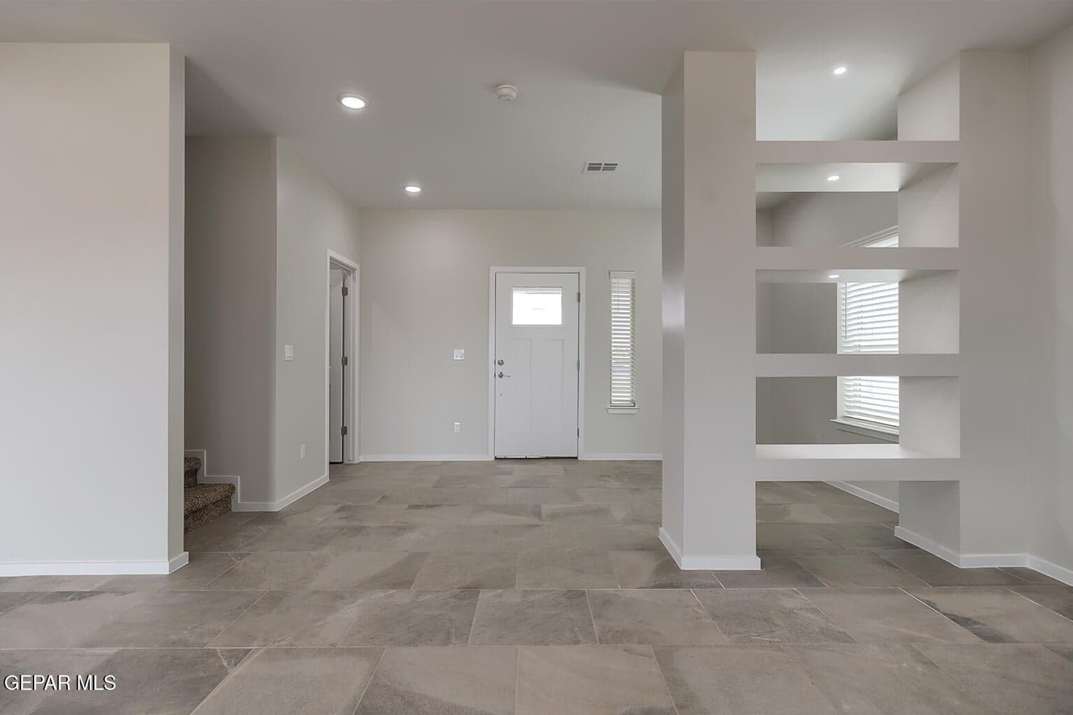 9930-Marisabel-Foyer-2