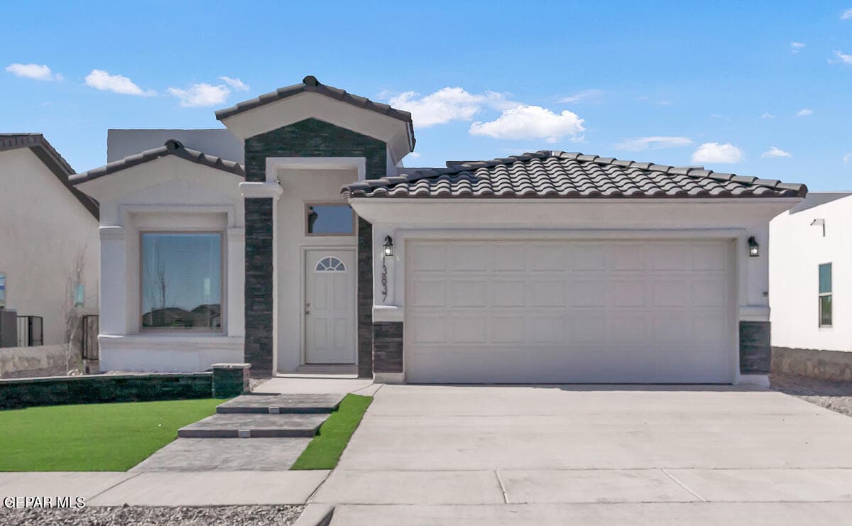 Photo of 15144 Laura Lane
