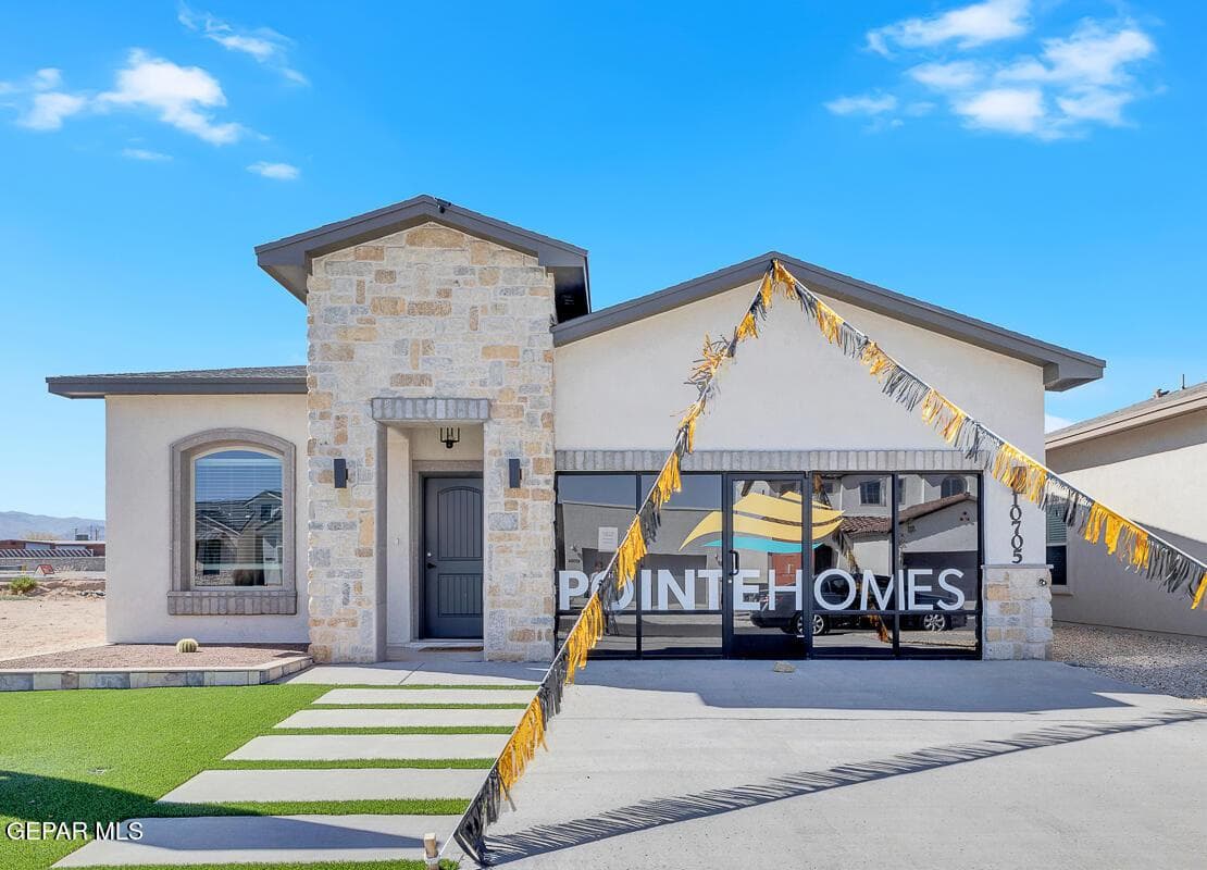 7425 Norte Portugal Lane