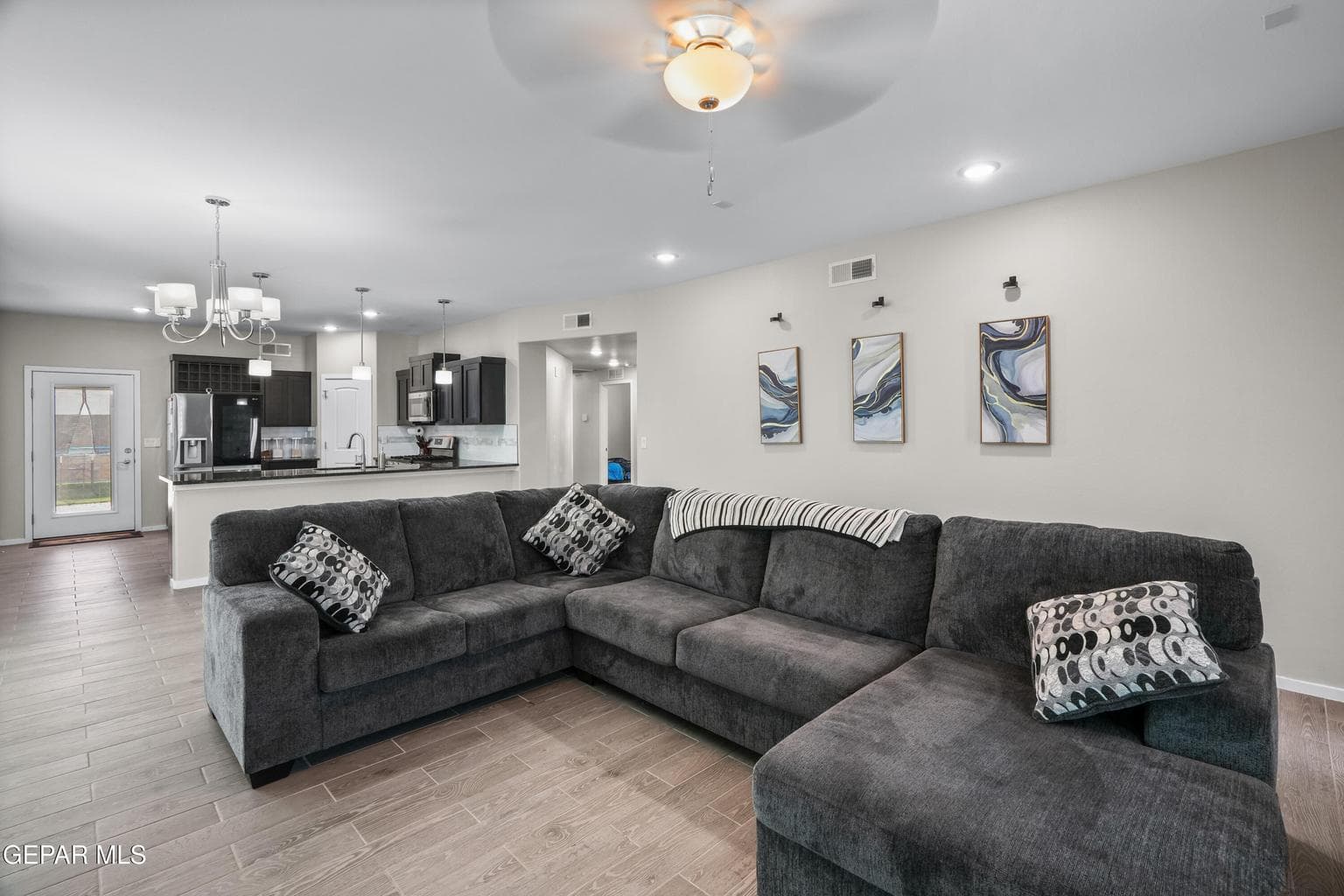 13844 Villa Vista Ave-7