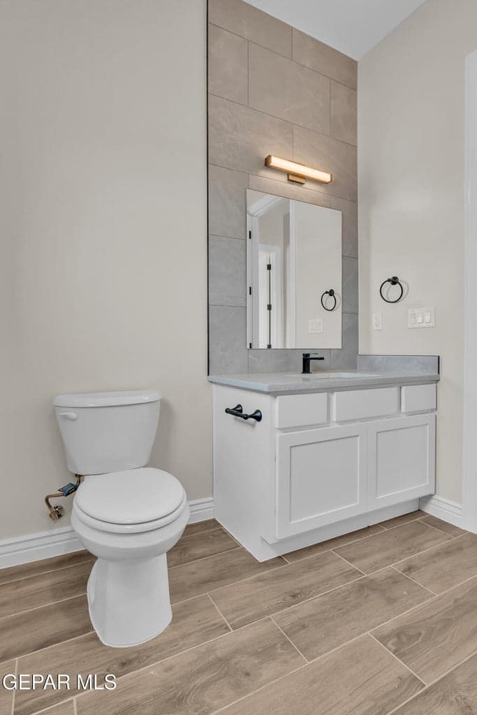 12852 Prestbury-4