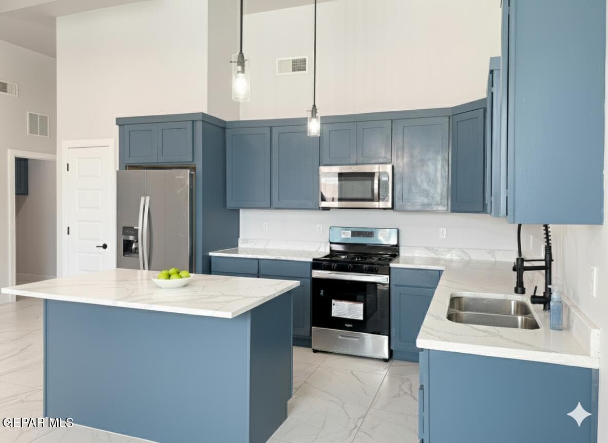 Kitchen 1