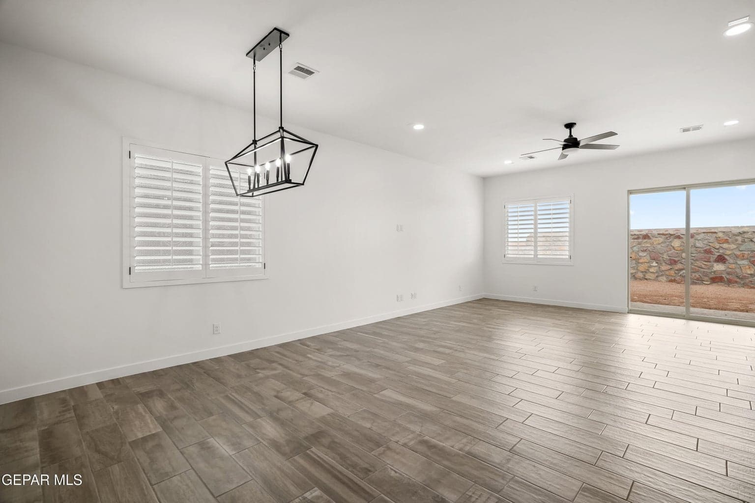 12744 Polo Norte-4