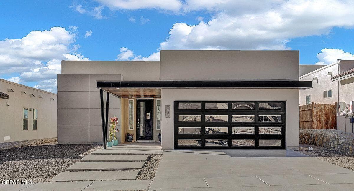 Photo of 153 VIA ROJAS Drive