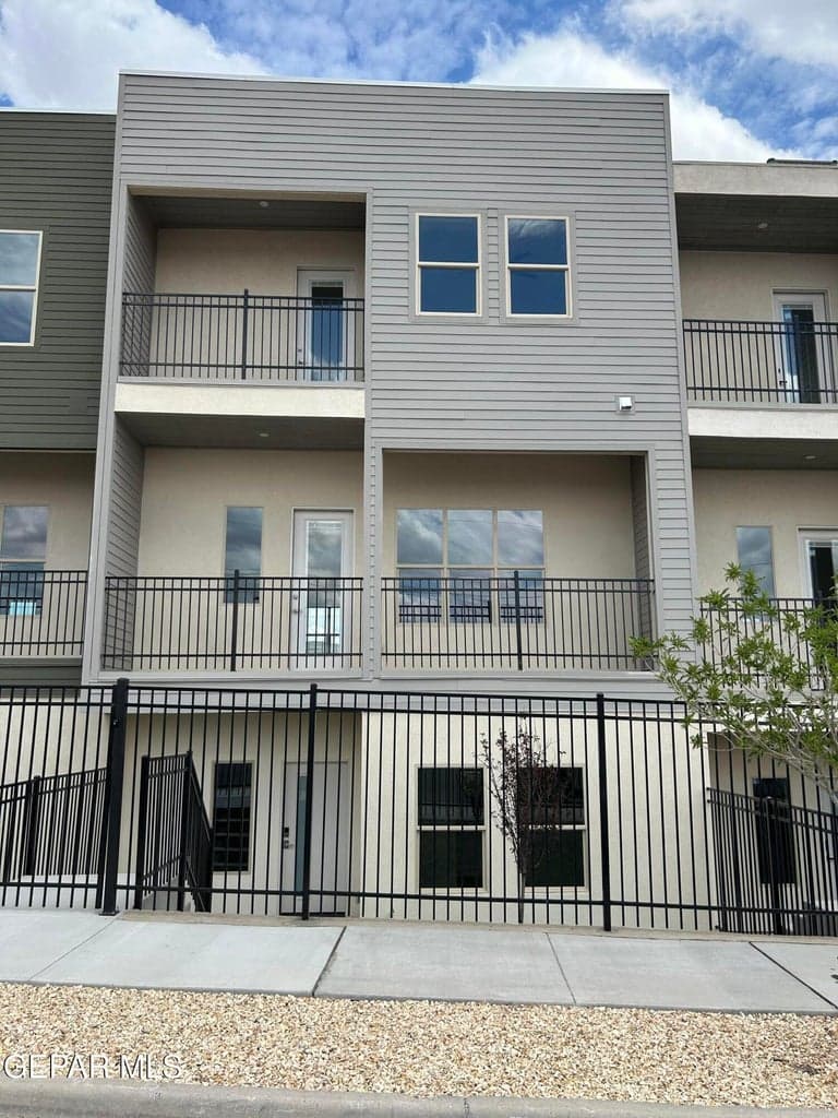 Photo of 201 DESERT PASS Street 5