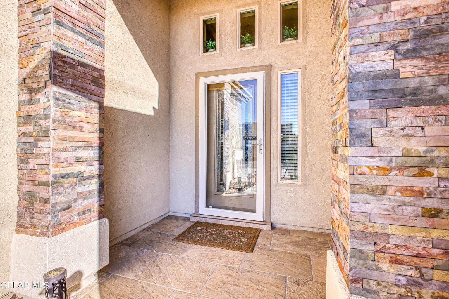 362A2175_HDR