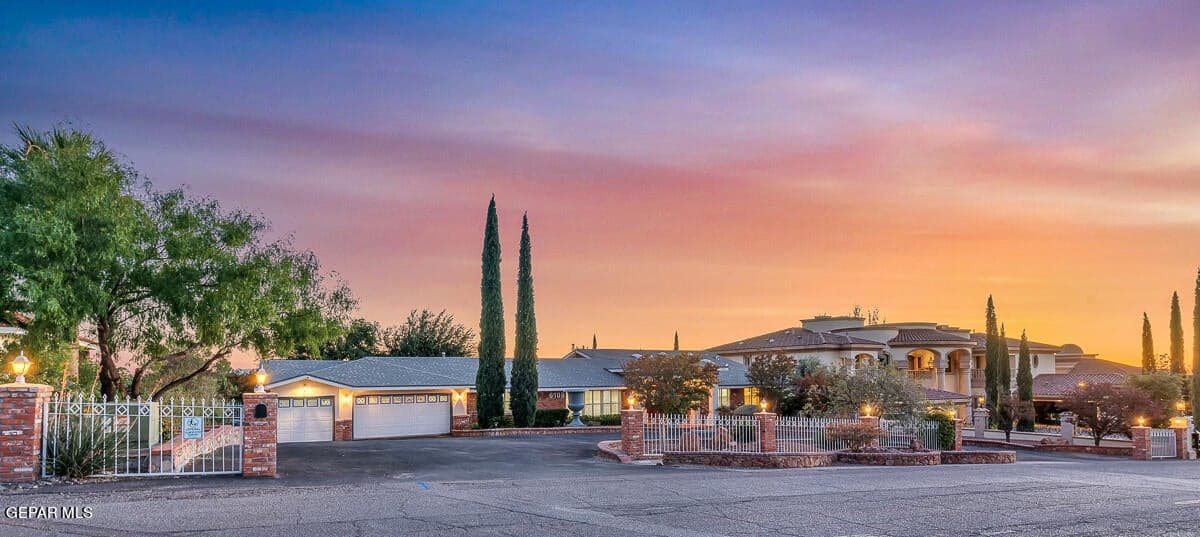 6108 PINEHURST Drive