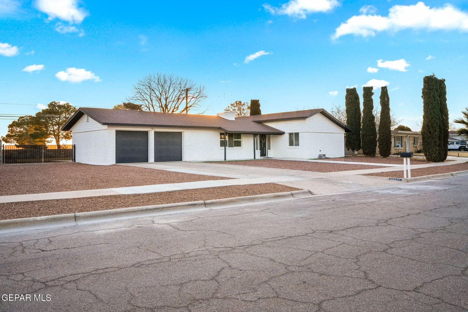15091 Homestead Dr-2