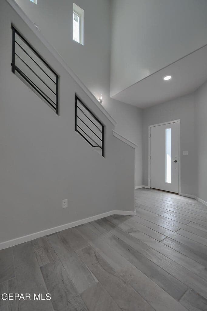 13893-Carolina-Ponce-Foyer