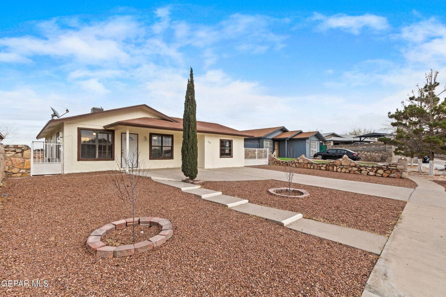 142 Green Desert Cir -8