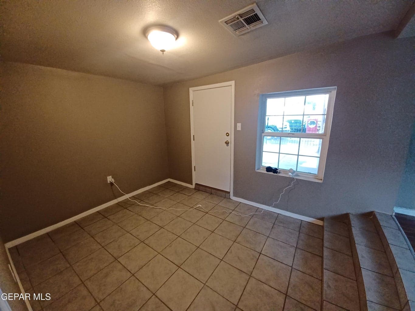 2nd lving area
